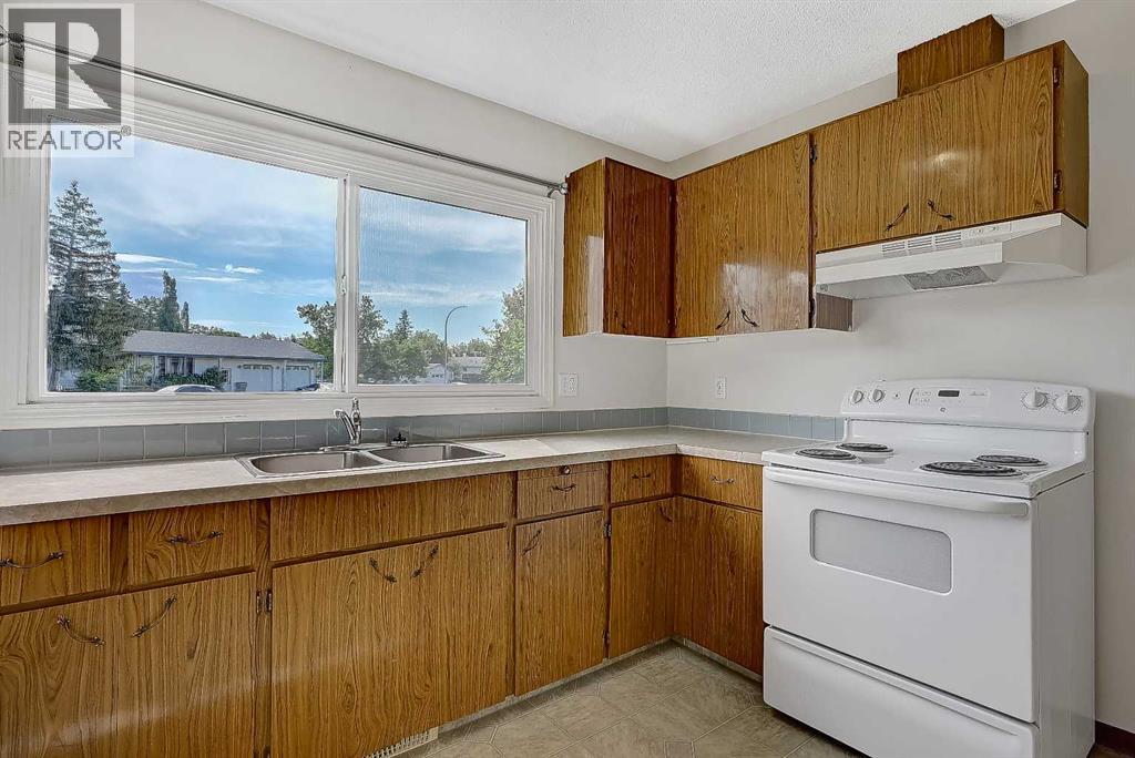 11448 97 Street Property Photo 7