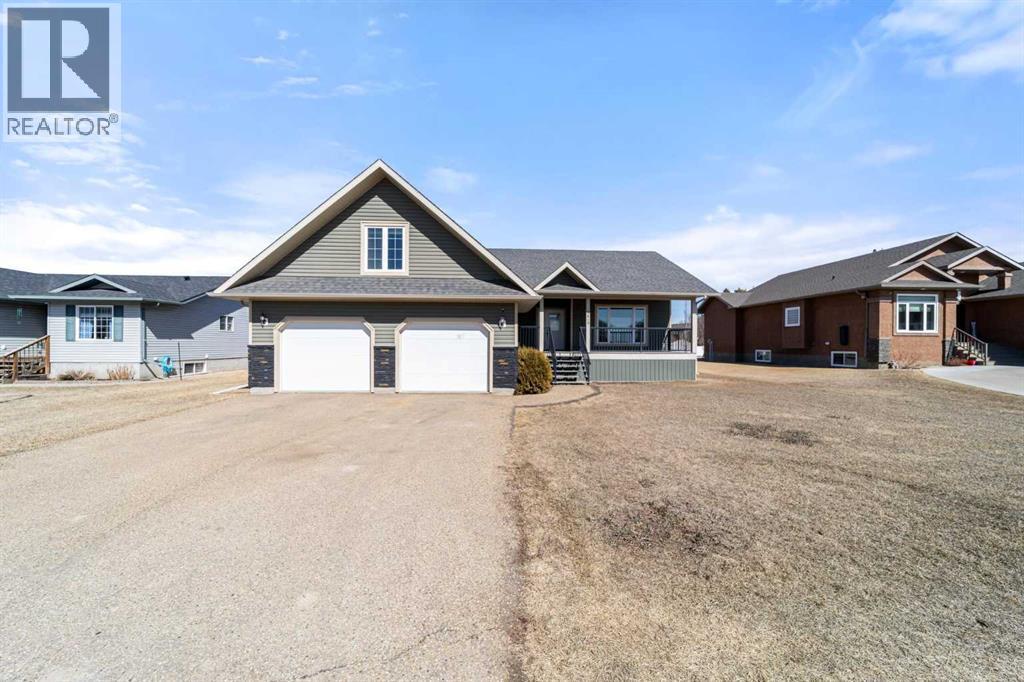 5615 45 Avenue W Property Photo 1