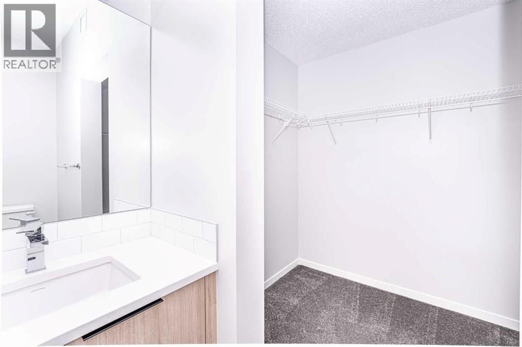 40 Carrington Circle North Property Photo 12