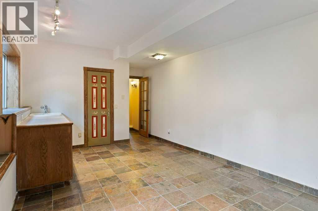 764 East Chestermere Drive Property Photo 41