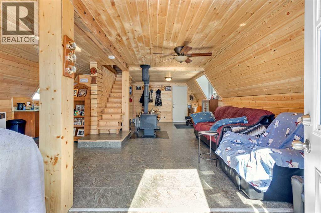 1447 Lakeview Drive Property Photo 2
