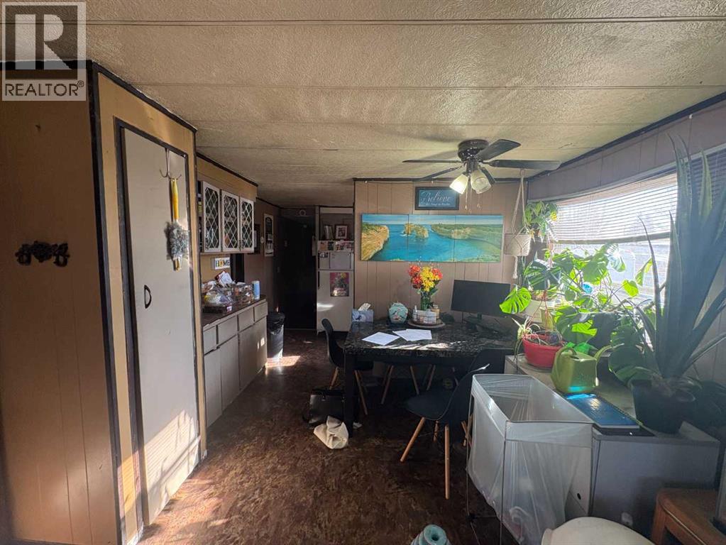 5311 60 Street Property Photo 7