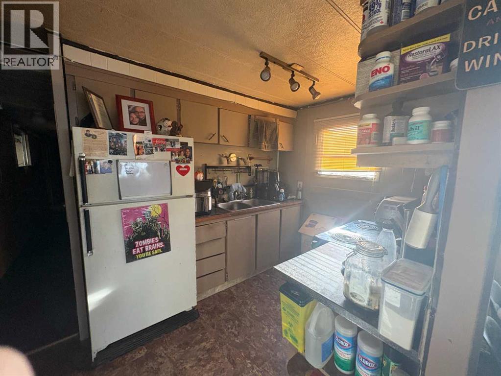 5311 60 Street Property Photo 8