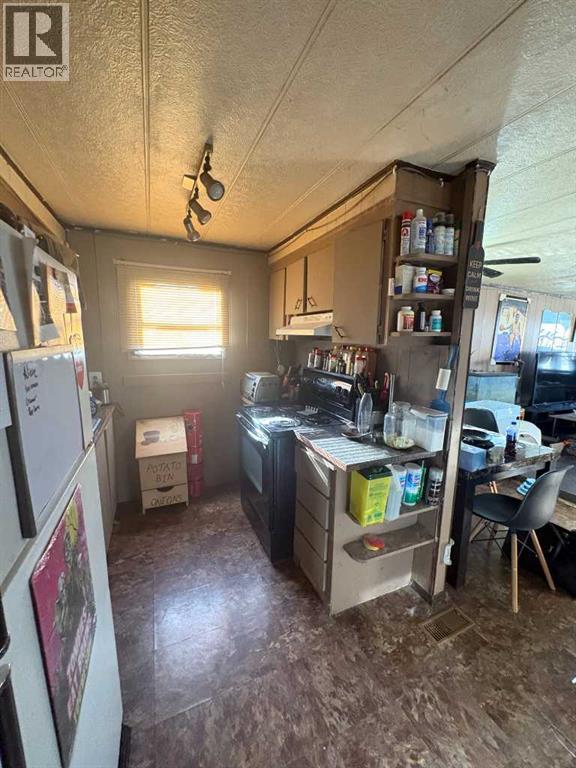 5311 60 Street Property Photo 9