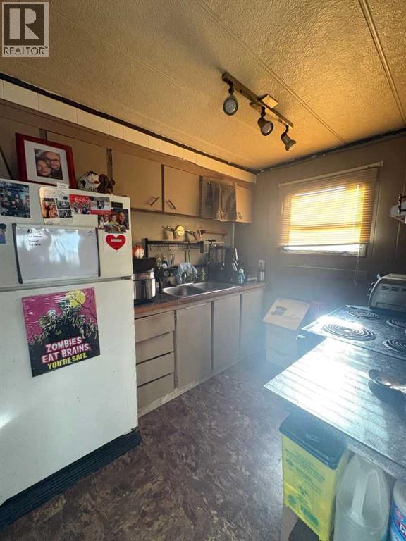 5311 60 Street Property Photo 10