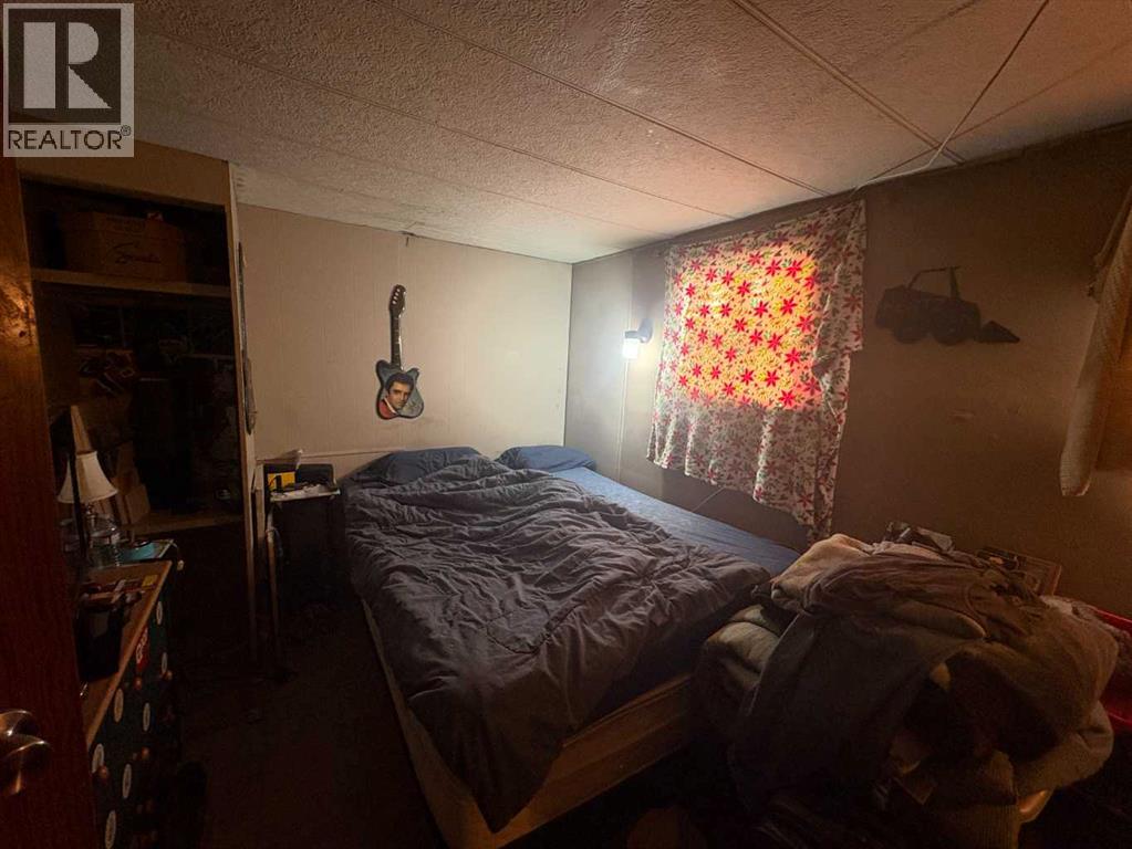 5311 60 Street Property Photo 15