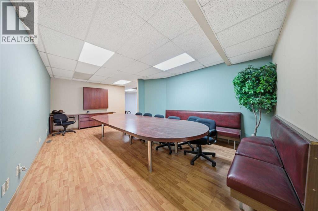 122 2 Avenue Property Photo 6