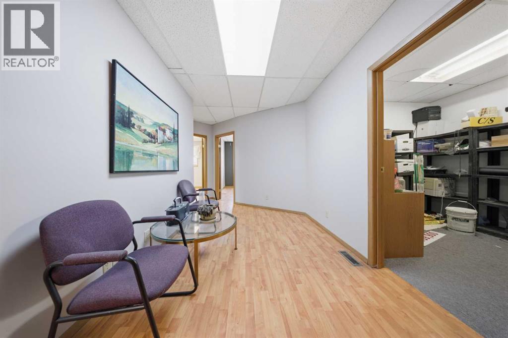 122 2 Avenue Property Photo 13