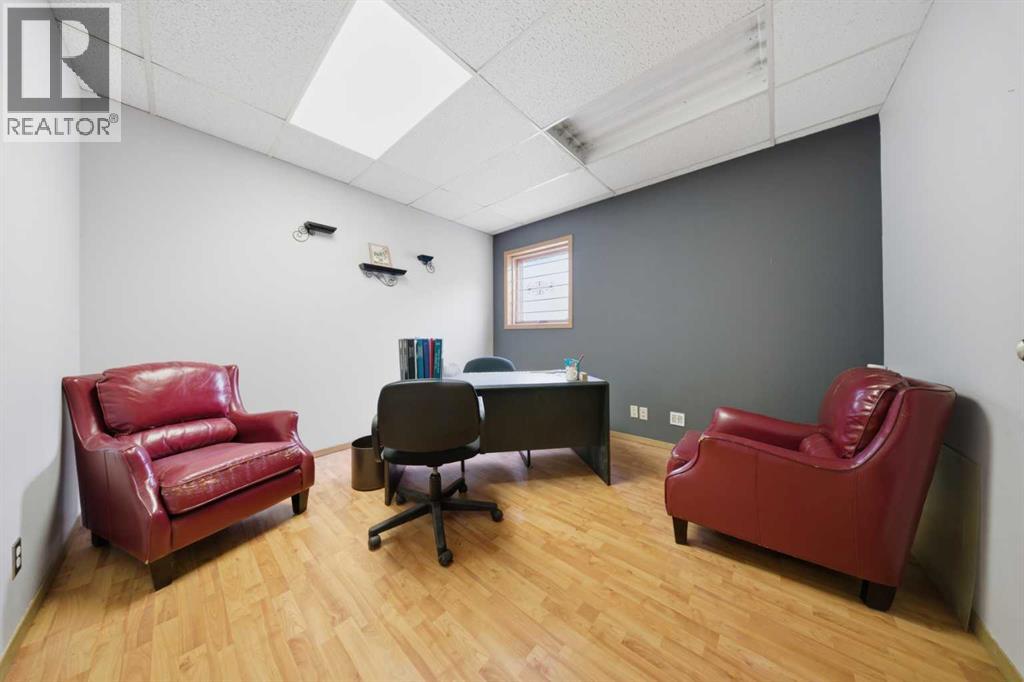 122 2 Avenue Property Photo 17