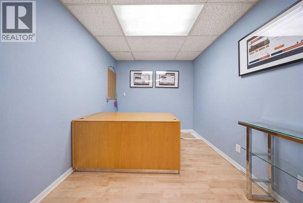122 2 Avenue Property Photo 21