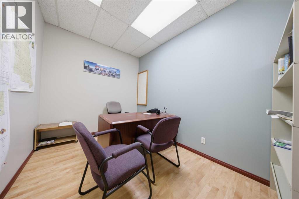 122 2 Avenue Property Photo 23