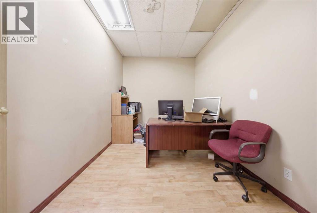 122 2 Avenue Property Photo 24