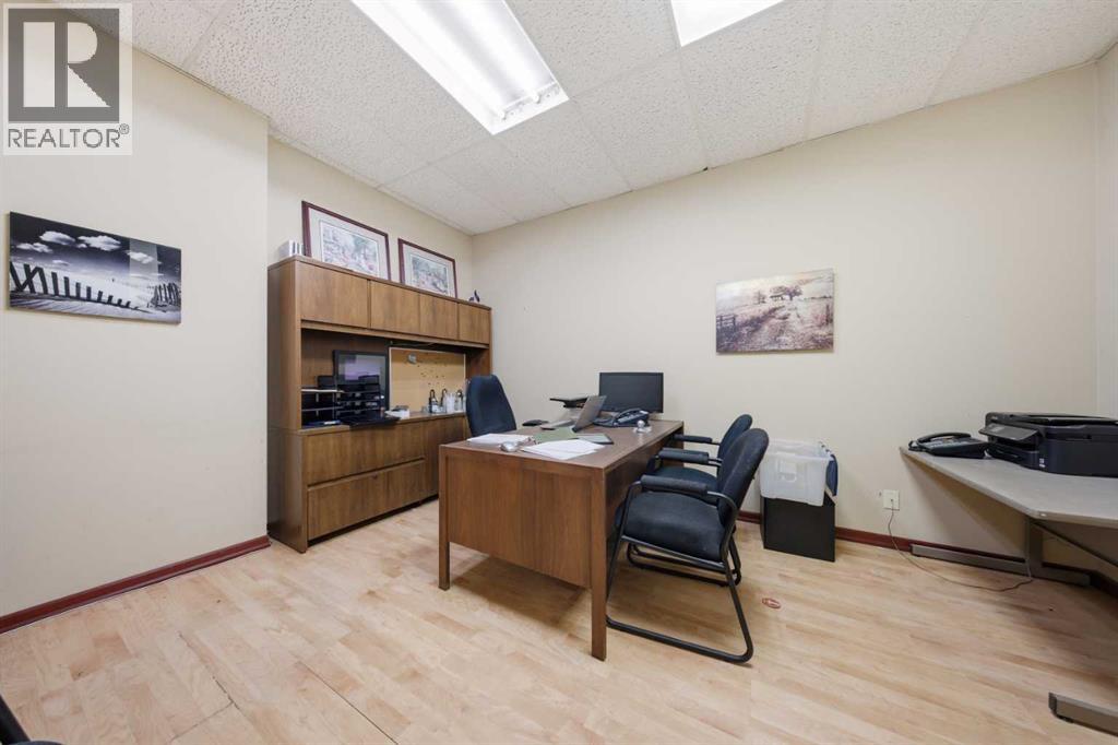 122 2 Avenue Property Photo 25