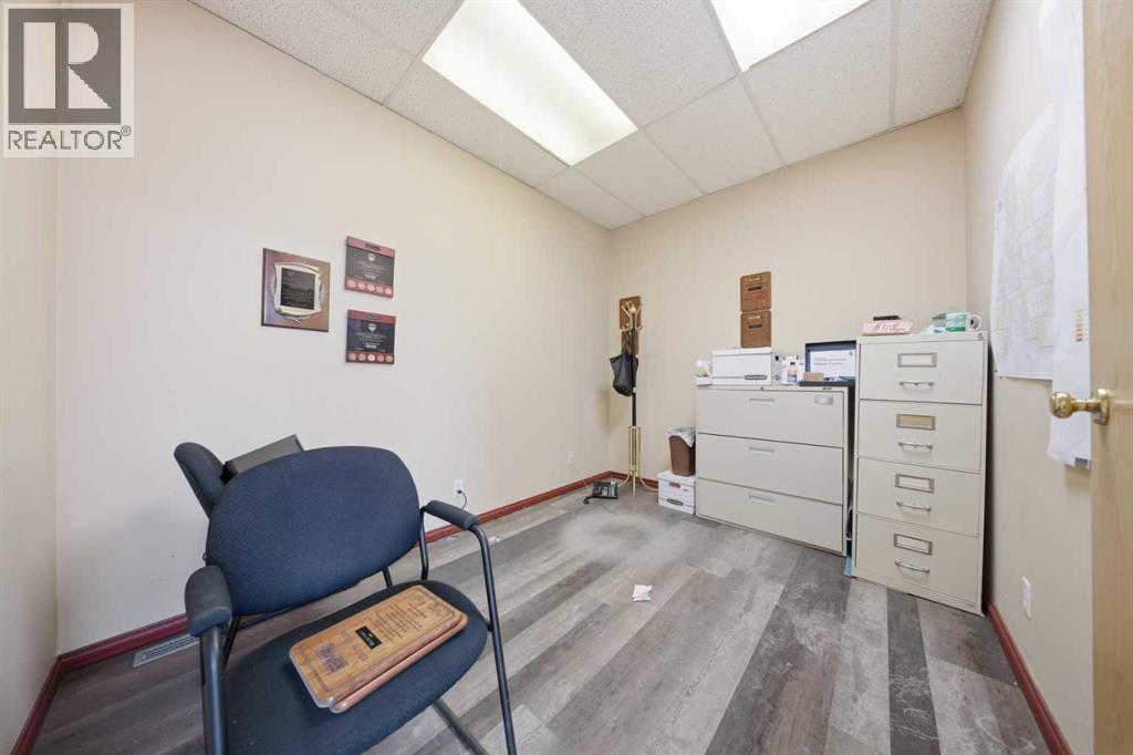 122 2 Avenue Property Photo 27
