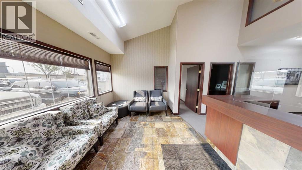 9824 97 Avenue Property Photo 3