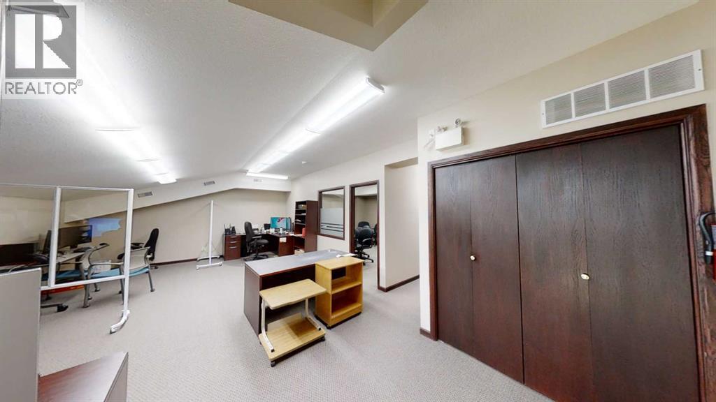 9824 97 Avenue Property Photo 26