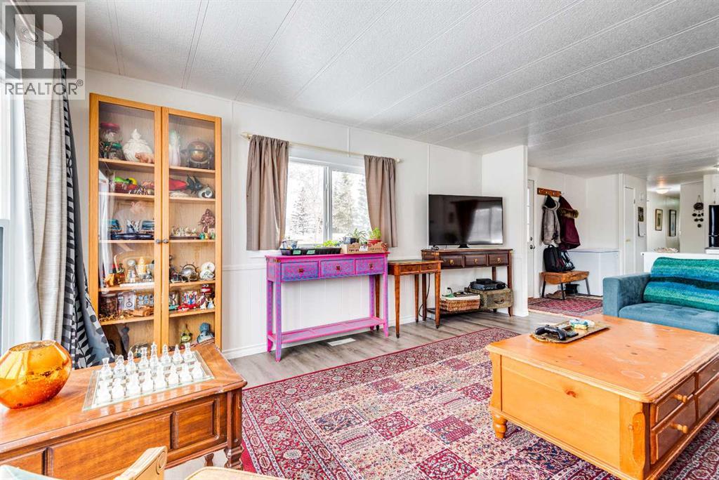501 School Property Photo 6
