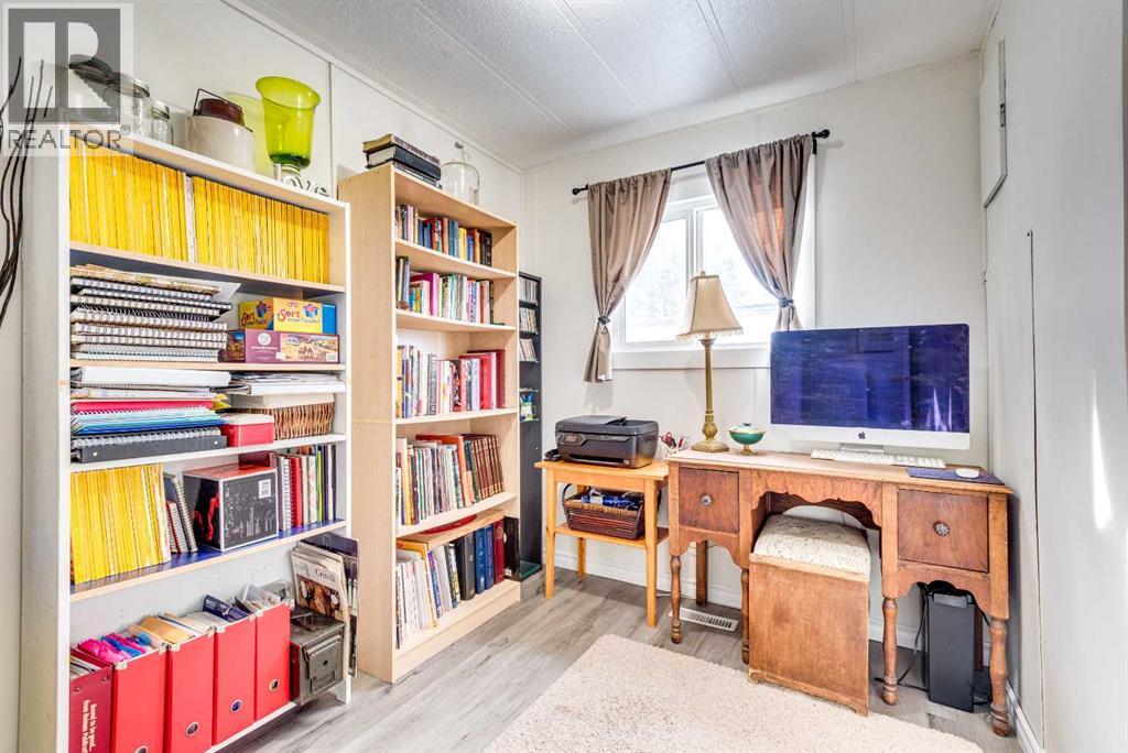 501 School Property Photo 12