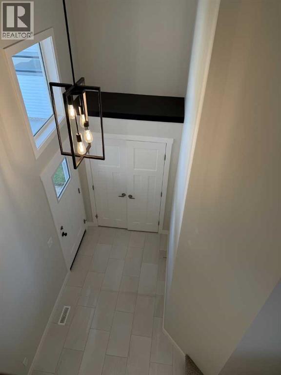 52 Emmett Crescent Property Photo 3