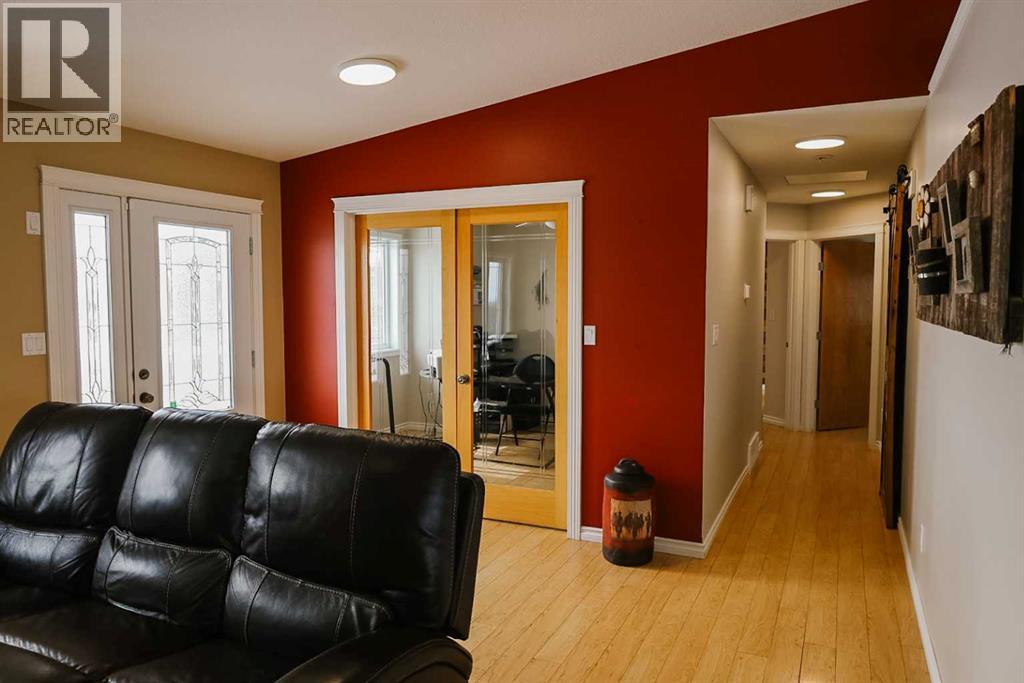 222068 Twp 840 Property Photo 17
