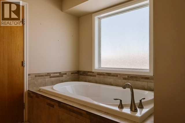 222068 Twp 840 Property Photo 27