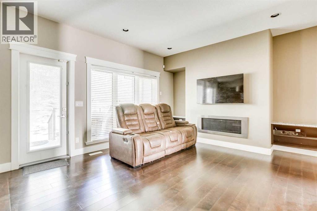 208 Sparrow Hawk Drive Property Photo 4