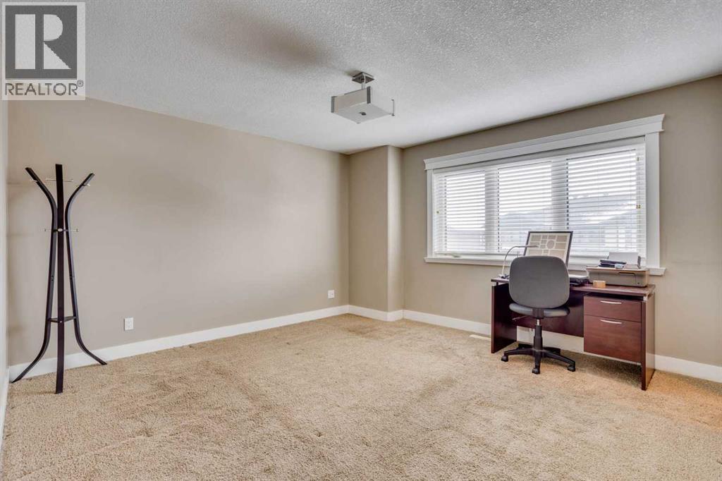208 Sparrow Hawk Drive Property Photo 27