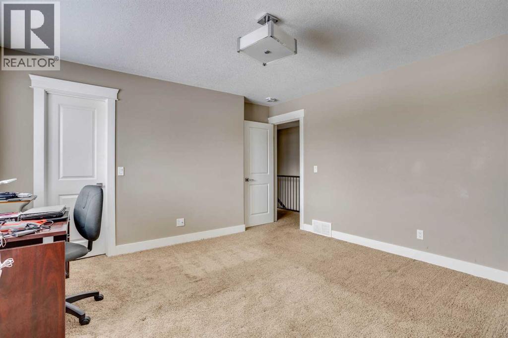 208 Sparrow Hawk Drive Property Photo 28