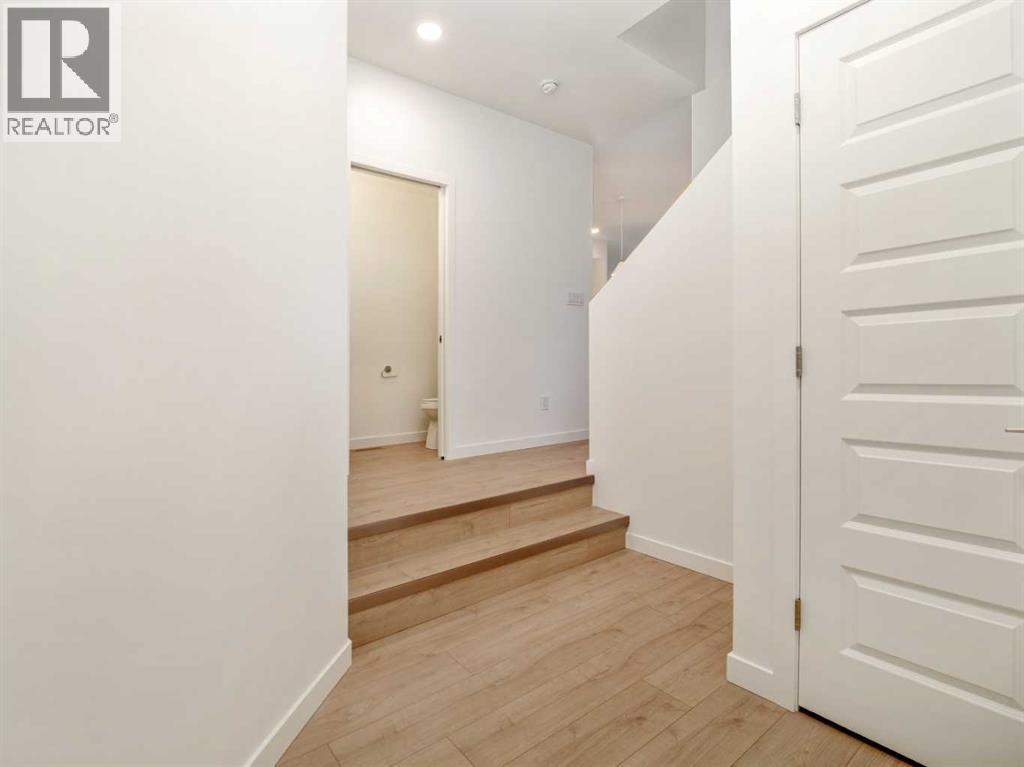 246 Caribou Way N Property Photo 2