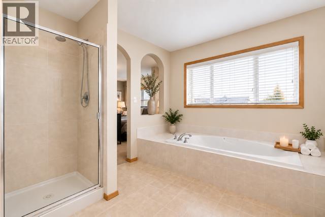 765 Qualicum Beach Bay Property Photo 17