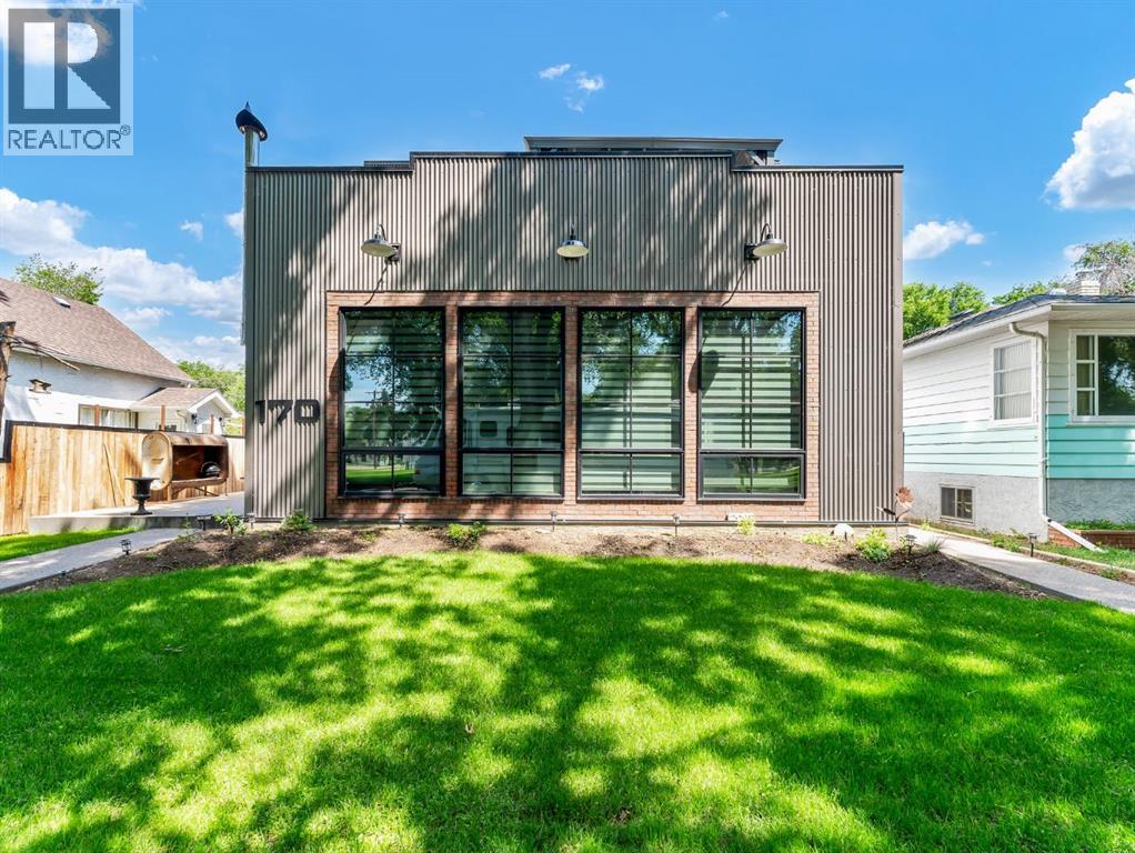 170 2 Street Nw Property Photo 1