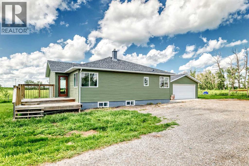 225074 Highway 561 Property Photo 4