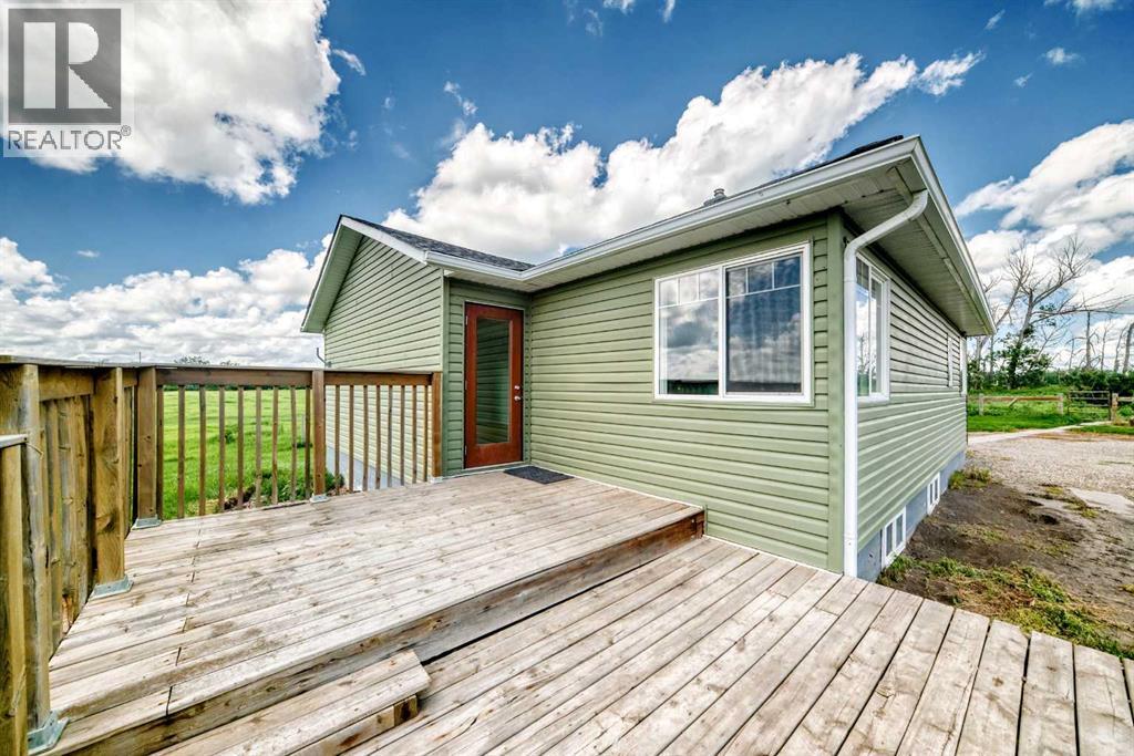 225074 Highway 561 Property Photo 8
