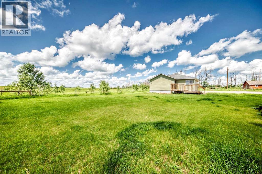 225074 Highway 561 Property Photo 9