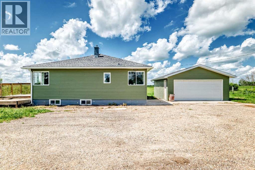 225074 Highway 561 Property Photo 10