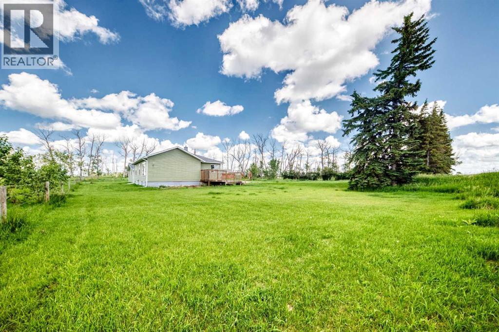 225074 Highway 561 Property Photo 11
