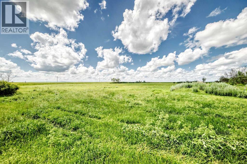 225074 Highway 561 Property Photo 12