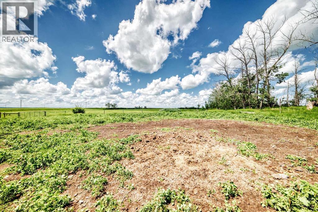 225074 Highway 561 Property Photo 13