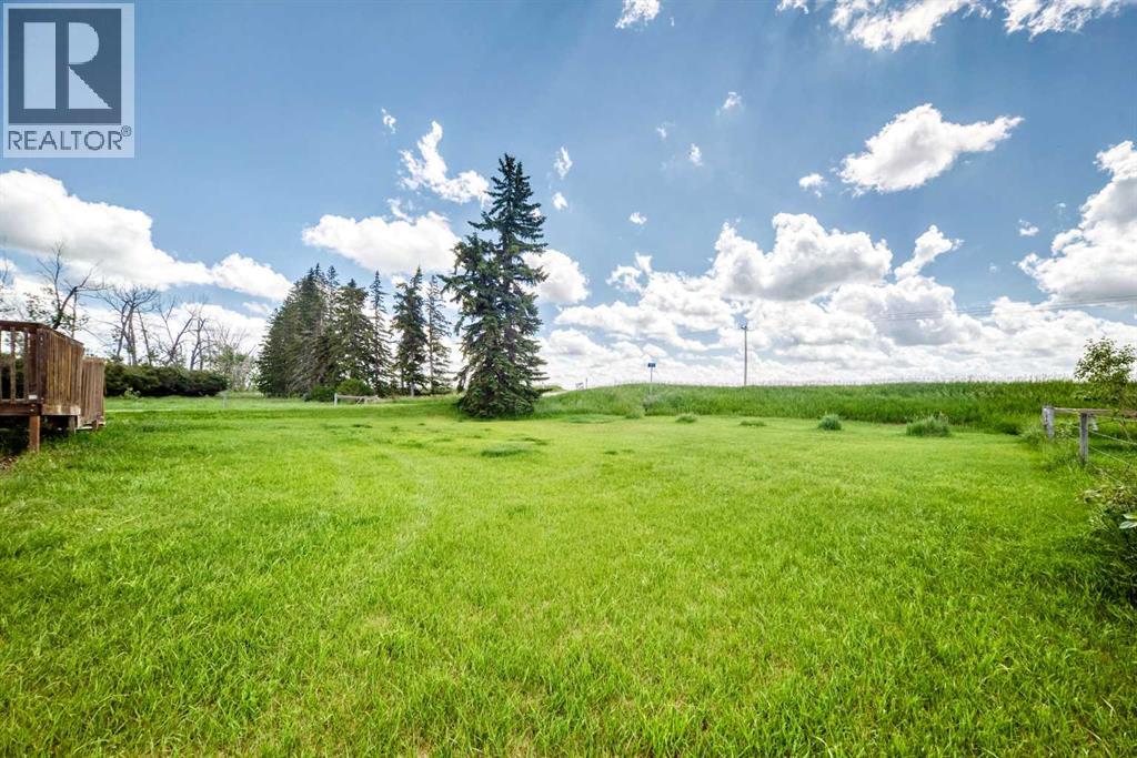 225074 Highway 561 Property Photo 14