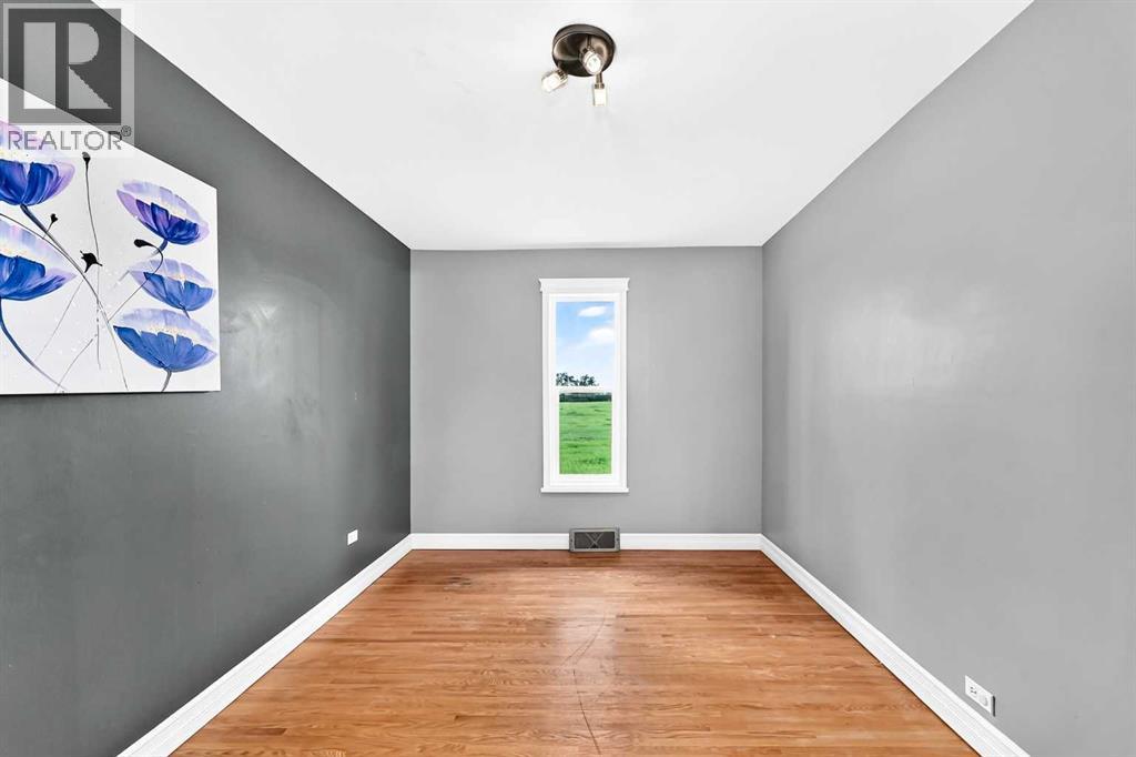 225074 Highway 561 Property Photo 26