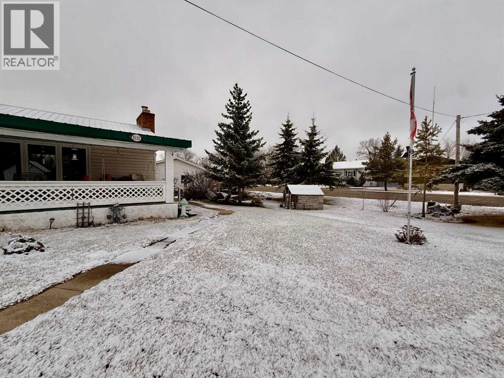 5111 49 Street Property Photo 18