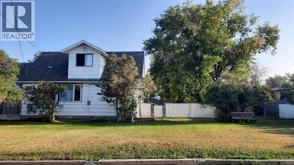 1111 2 Avenue W Property Photo 1