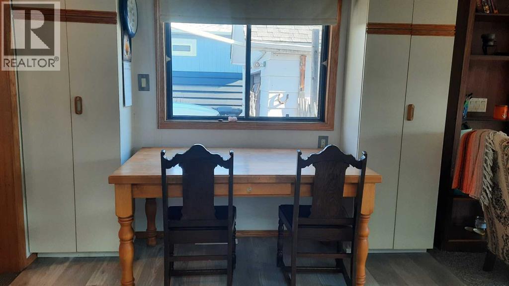 1111 2 Avenue W Property Photo 6