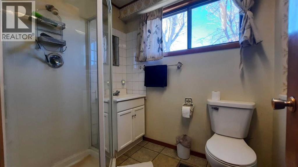 1111 2 Avenue W Property Photo 8