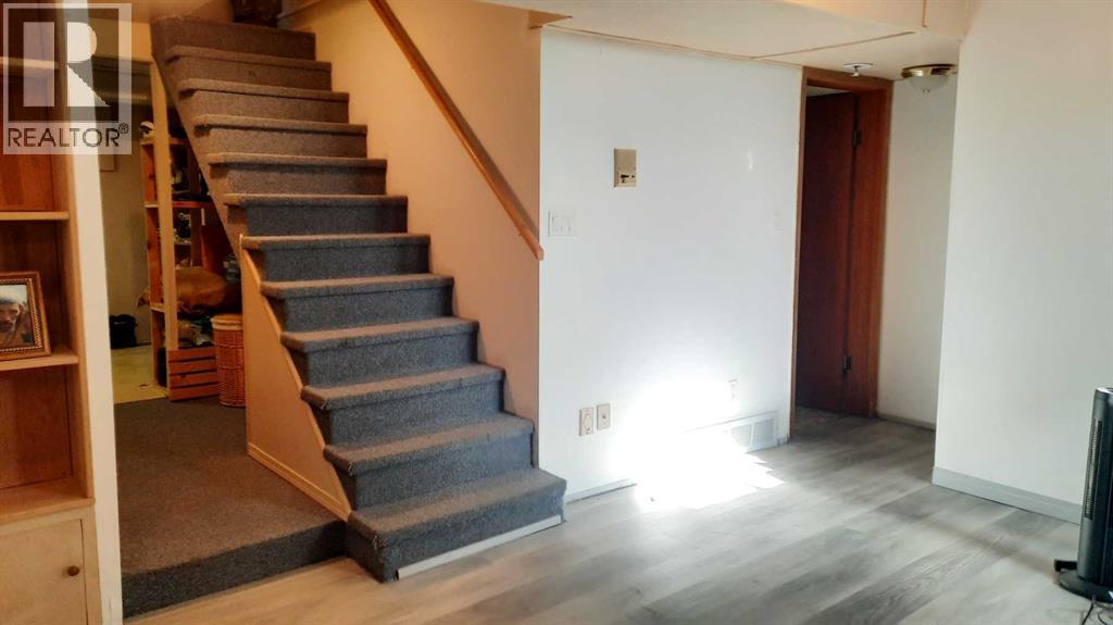 1111 2 Avenue W Property Photo 17