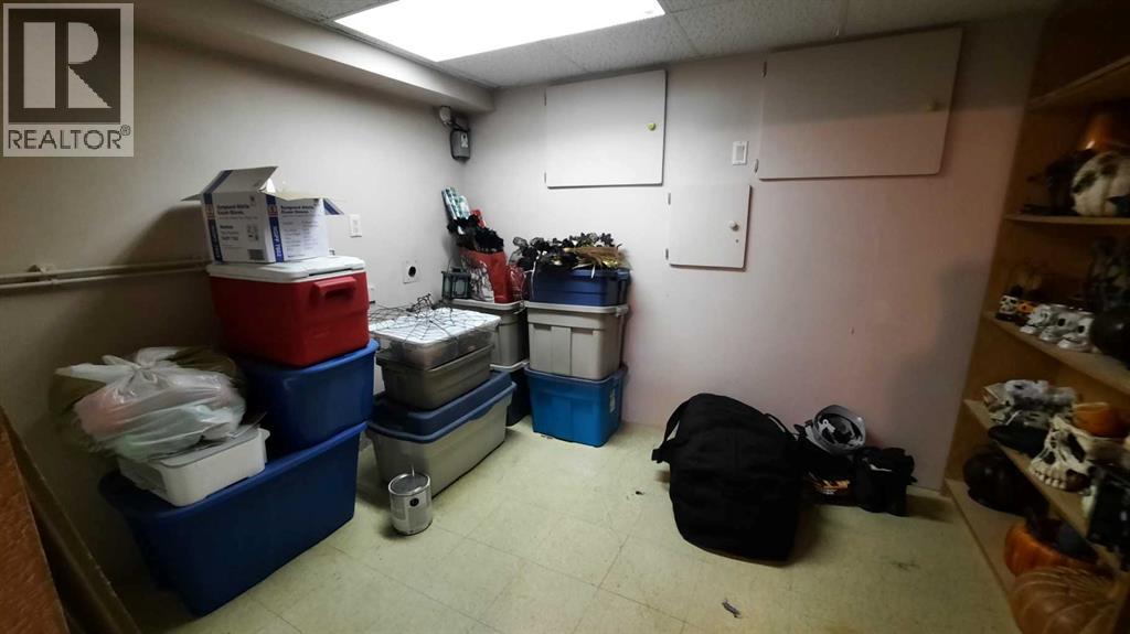 1111 2 Avenue W Property Photo 23