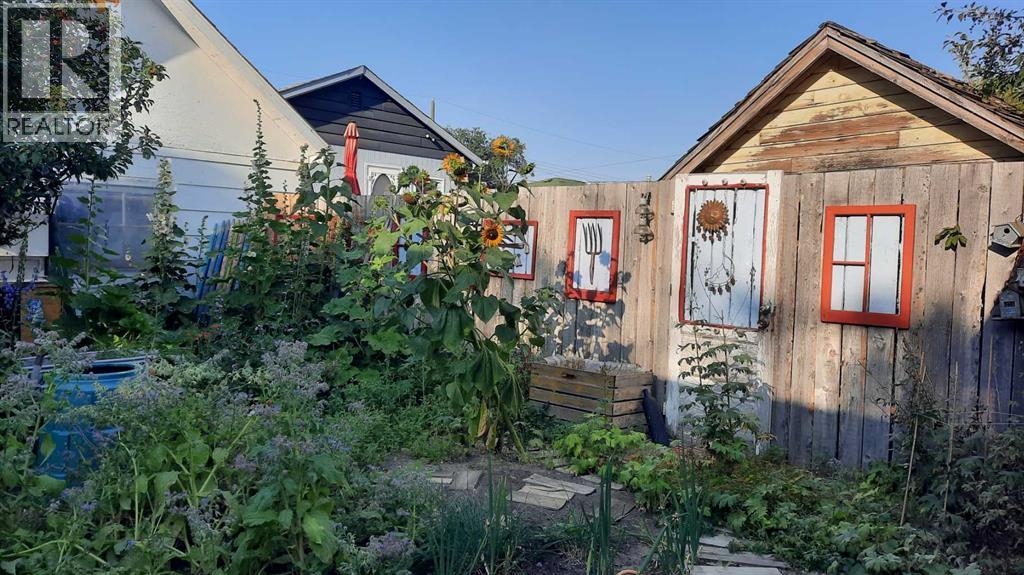 1111 2 Avenue W Property Photo 26