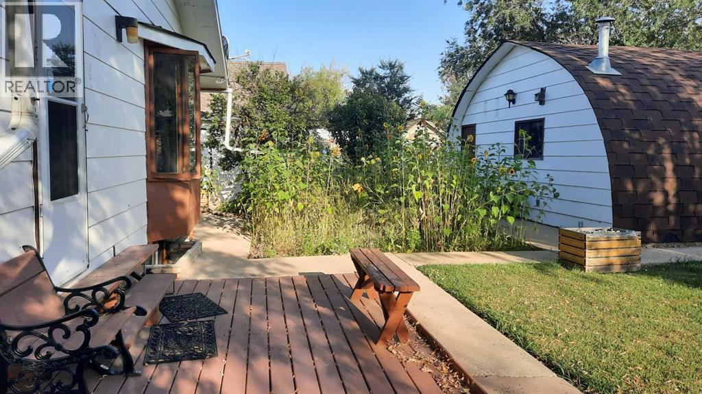 1111 2 Avenue W Property Photo 27