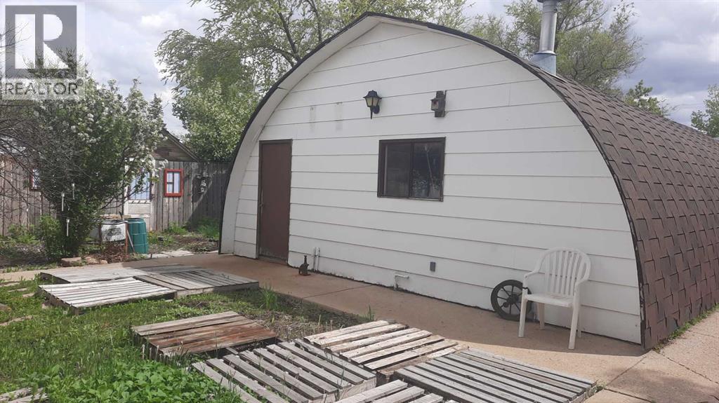 1111 2 Avenue W Property Photo 28