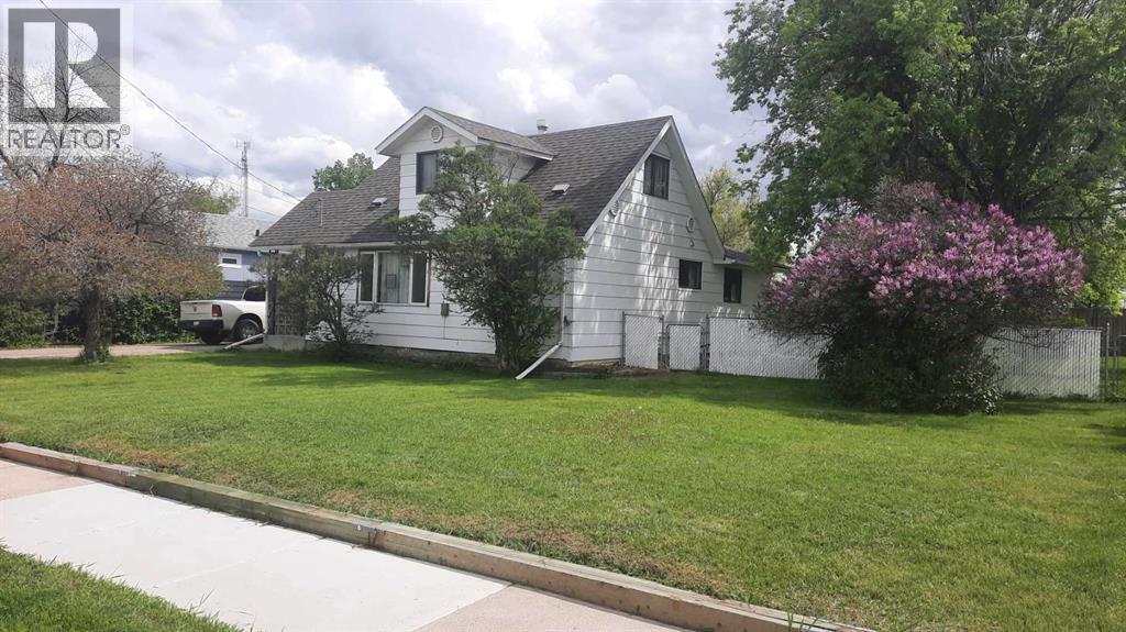 1111 2 Avenue W Property Photo 32